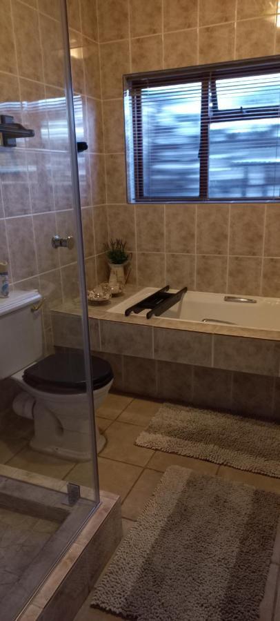 The Wooden Leg Guesthouse Клейнмонд Экстерьер фото